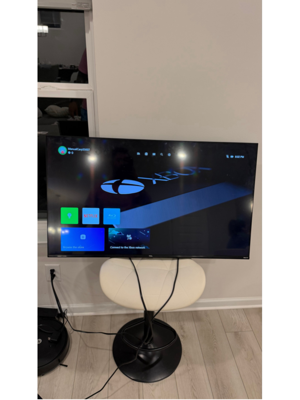 TCL 43" Smart TV 1080p FHD Roku LED Television 43S310R Black Great Condition